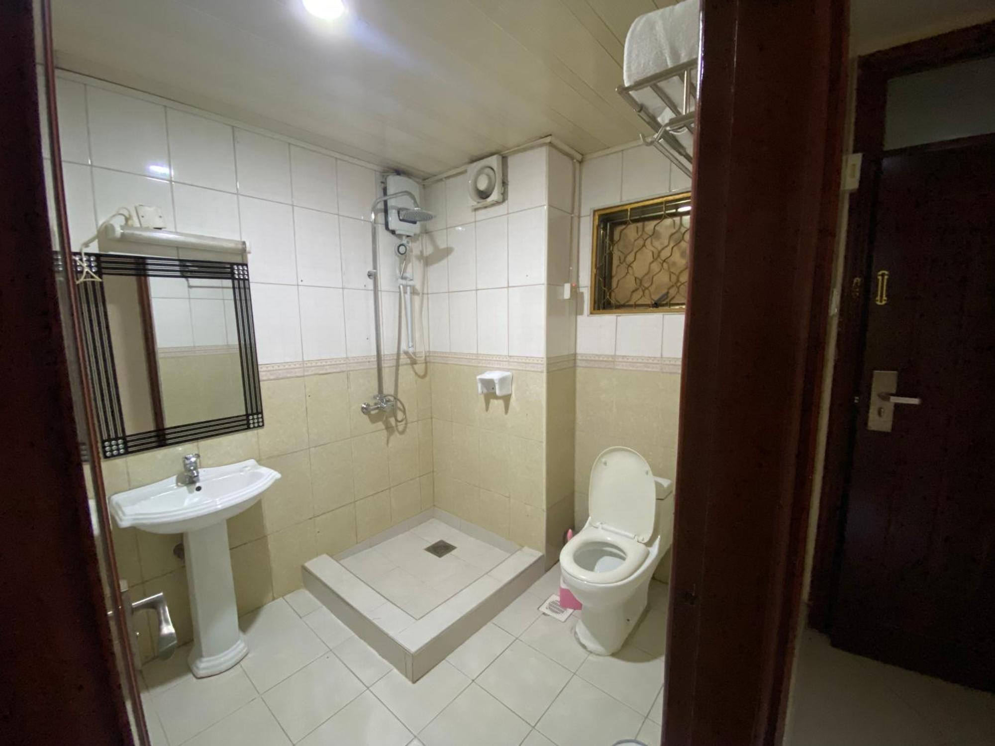 קמפאלה La Grande Hotel מראה חיצוני תמונה
